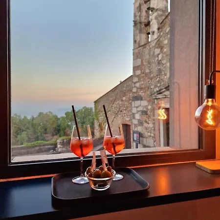 The White Domus Apartment