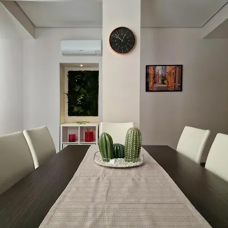 The White Domus Apartment